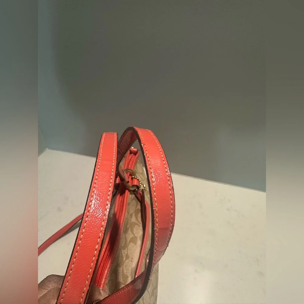 Coach Signature coated canvas exterior with patent leather trim Tote Bag - Picture 13 of 16